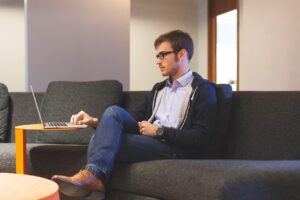 ビジネス英会話をオンラインで実践する方法は？